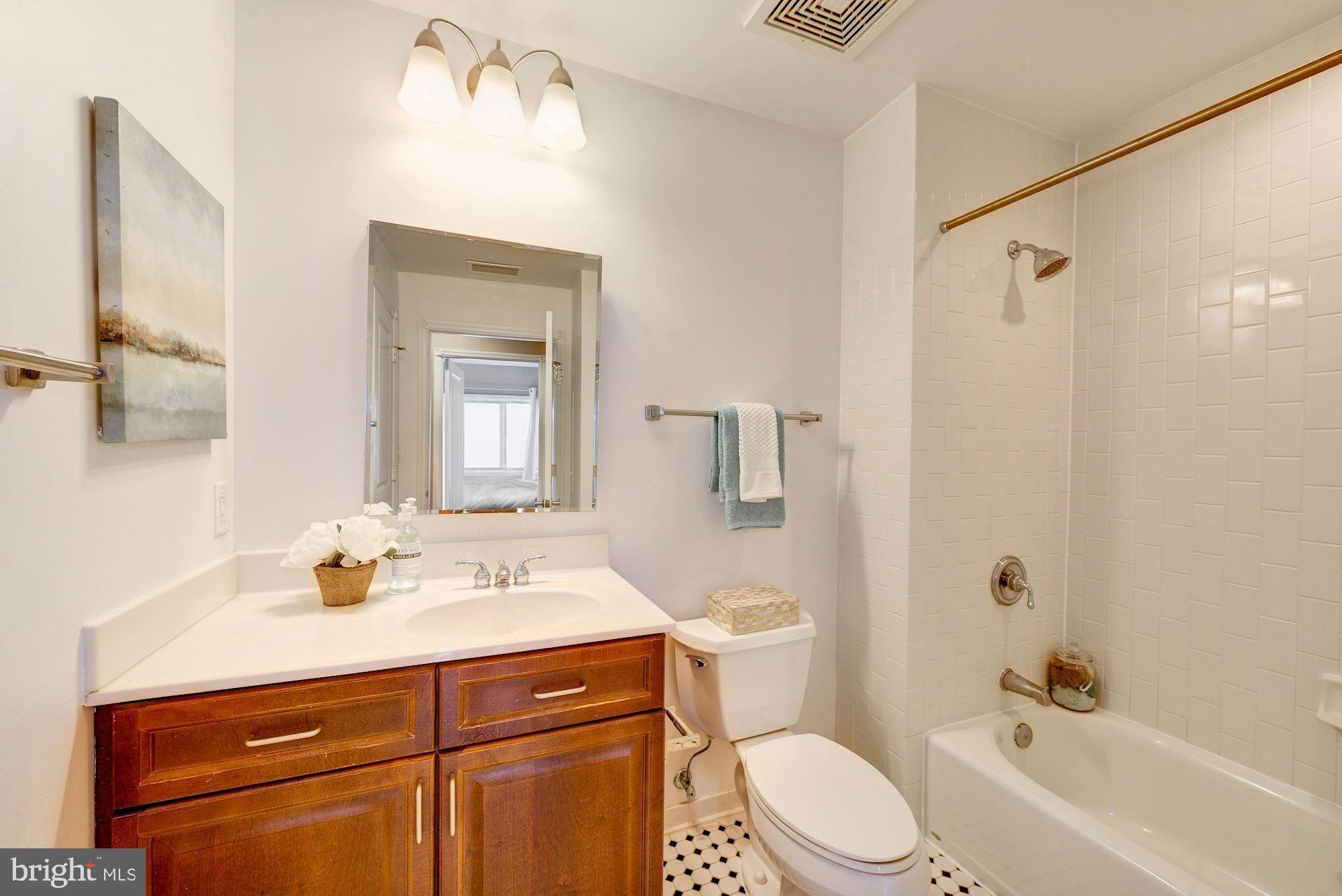 401 13TH STREET NE 403