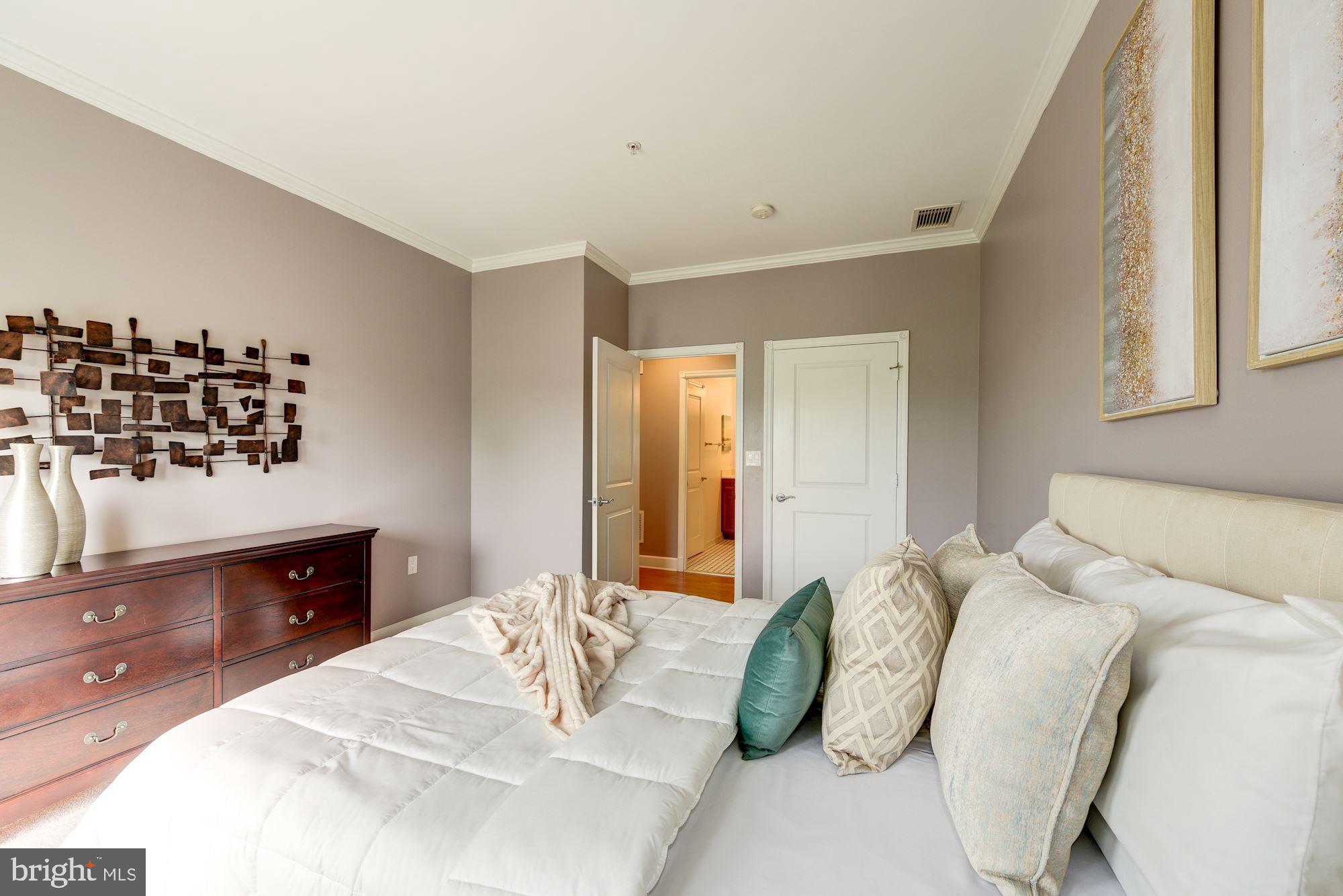 401 13TH STREET NE 403