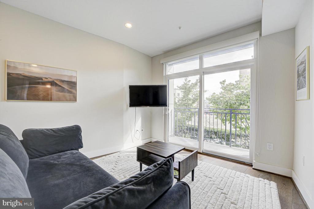 2337 CHAMPLAIN STREET NW Unit: 104