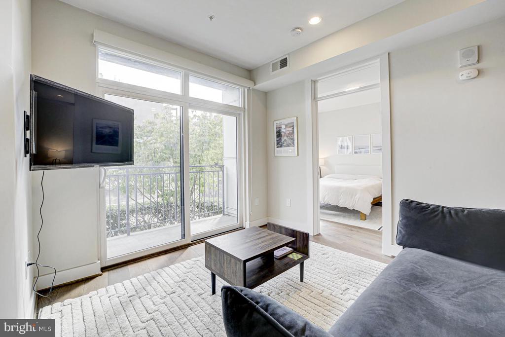 2337 CHAMPLAIN STREET NW Unit: 104