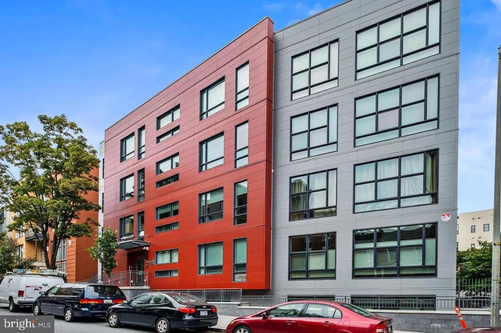 2337 CHAMPLAIN STREET NW Unit: 104