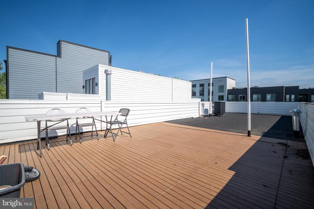 1626 K STREET NE Unit: B