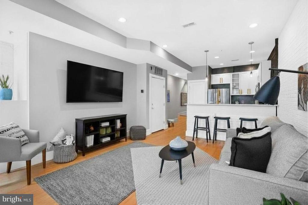 51 RHODE ISLAND AVENUE NW Unit: 3