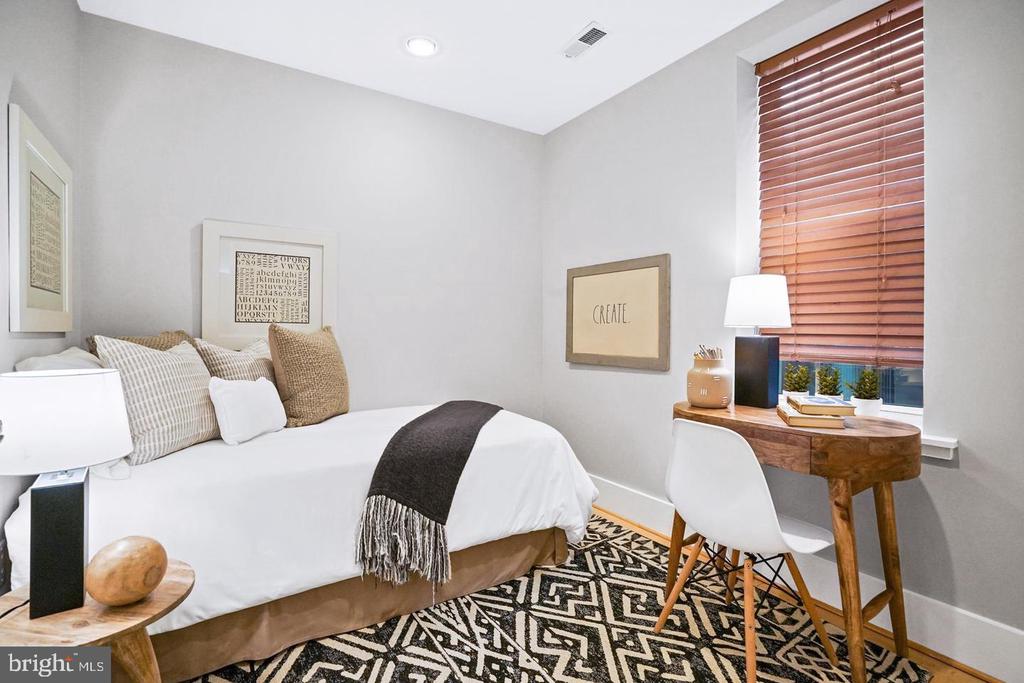 51 RHODE ISLAND AVENUE NW Unit: 3