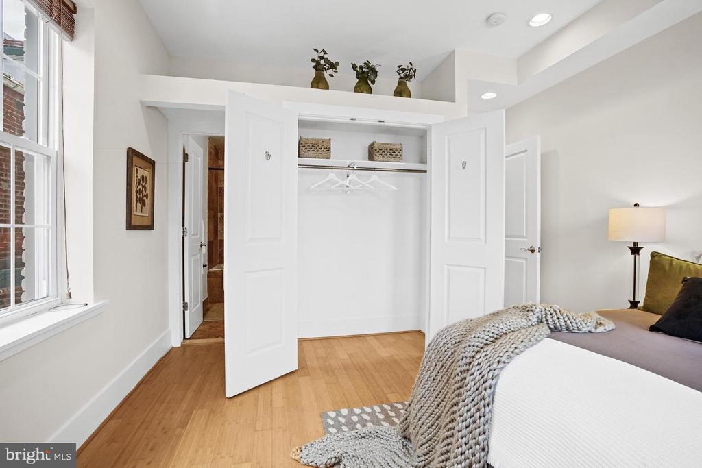 51 RHODE ISLAND AVENUE NW Unit: 3