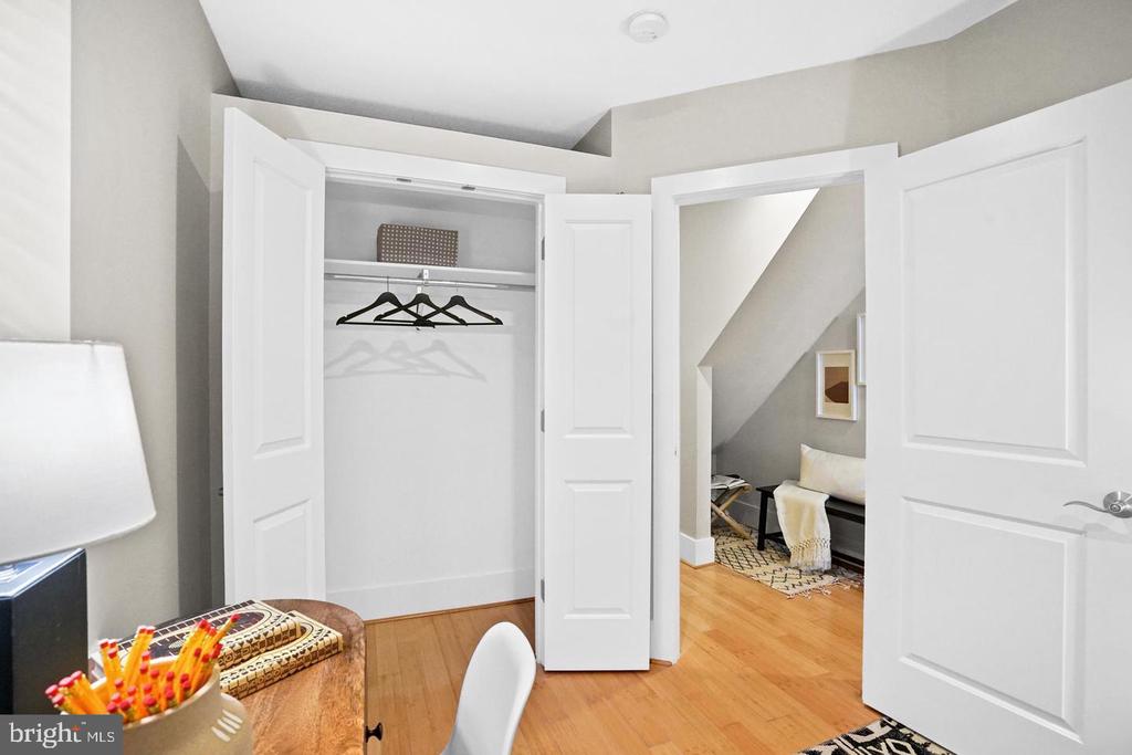 51 RHODE ISLAND AVENUE NW Unit: 3