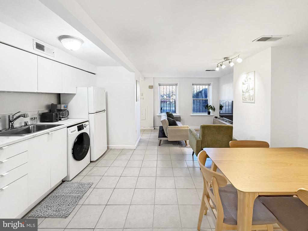 1523 PENNSYLVANIA AVENUE SE Unit: 2