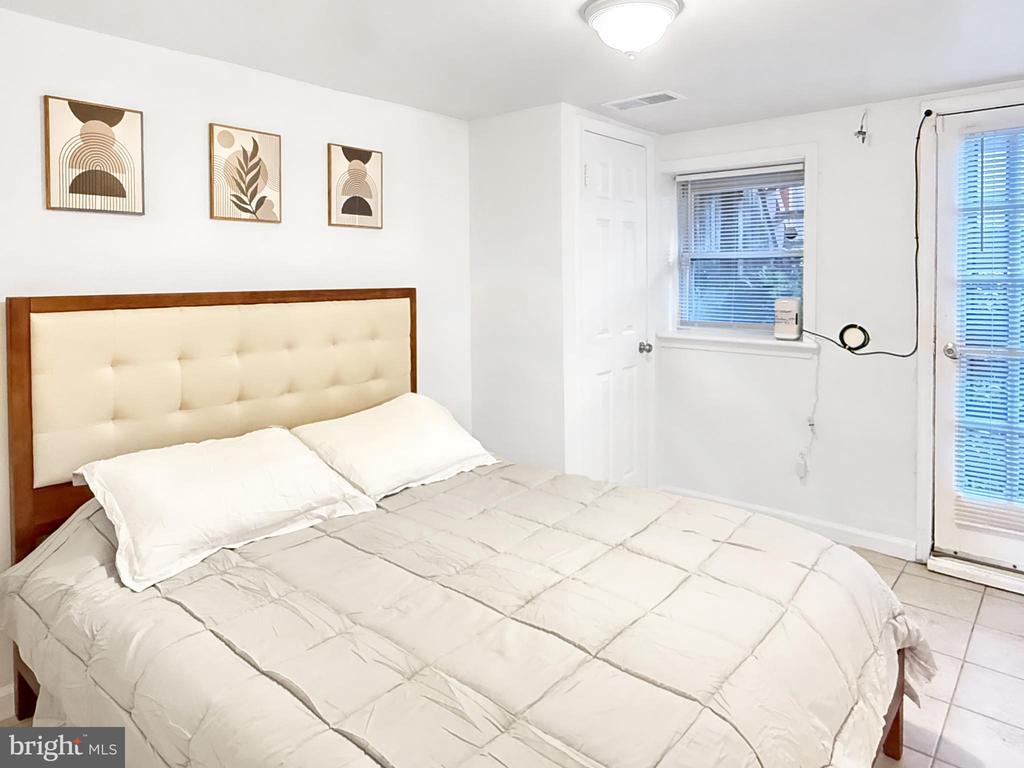1523 PENNSYLVANIA AVENUE SE Unit: 2