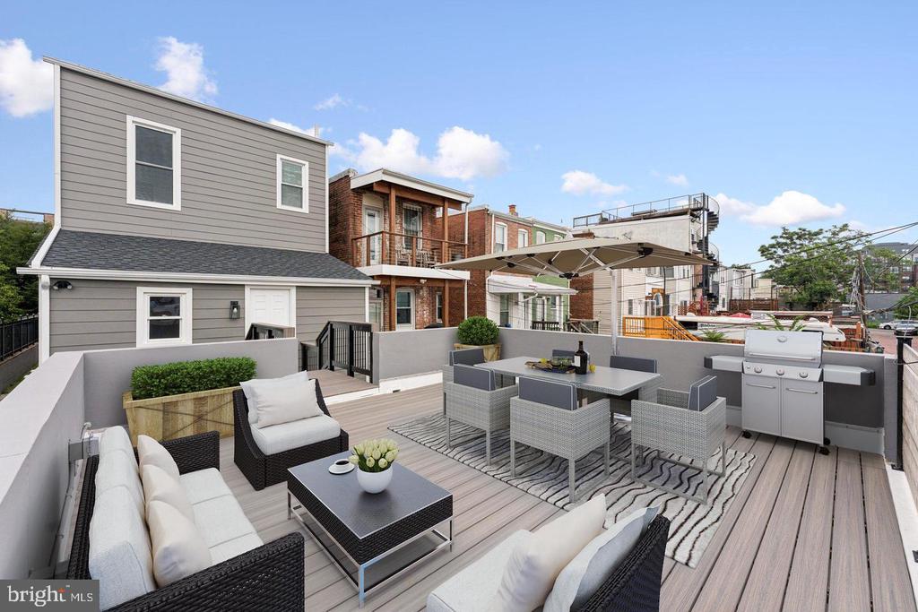 2105 4TH STREET NE