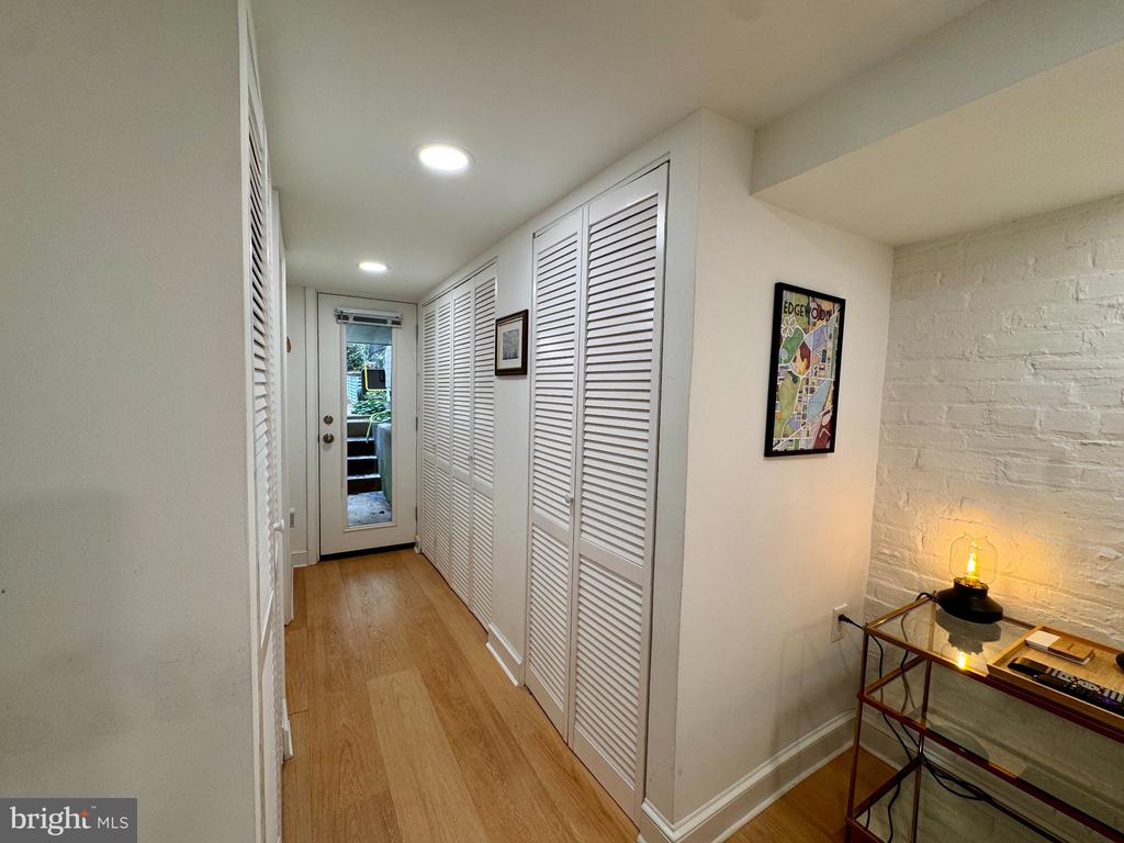 314 BRYANT STREET NE