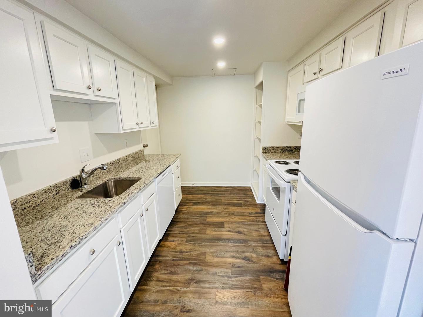 574 West Ct