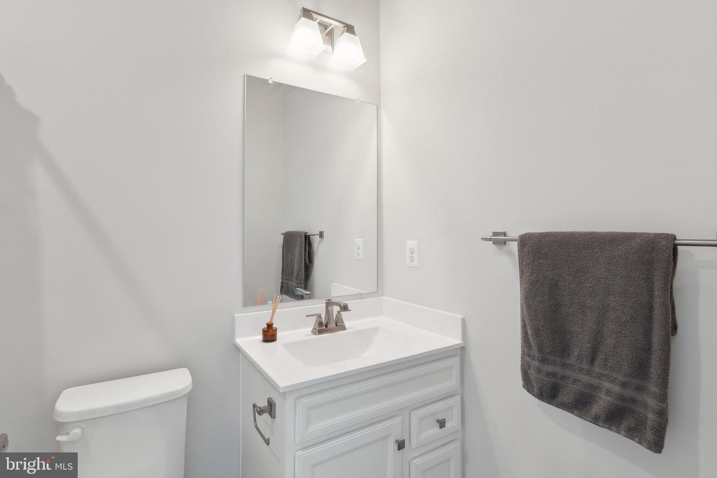 7828 Yona Ct