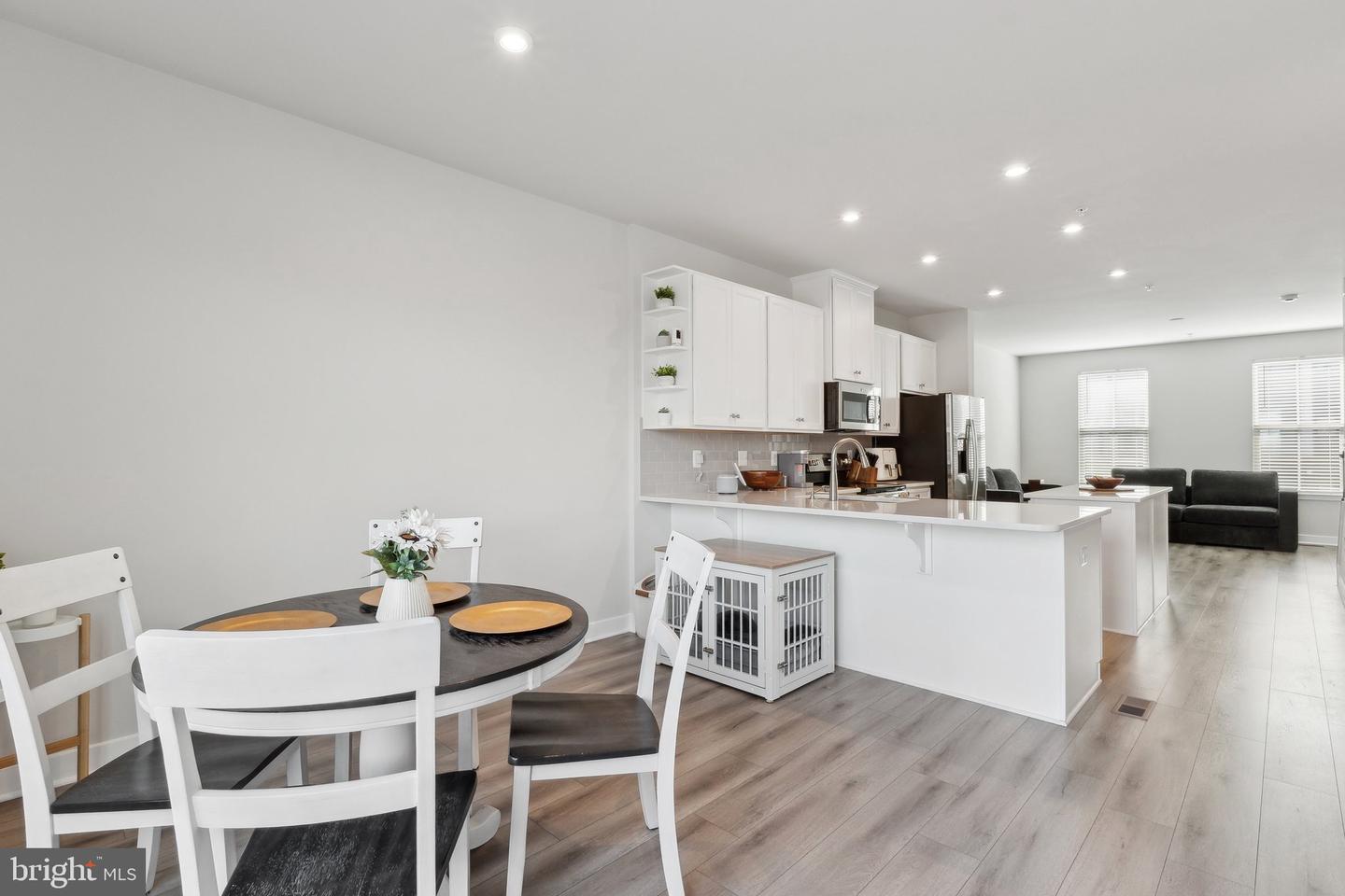 7828 Yona Ct
