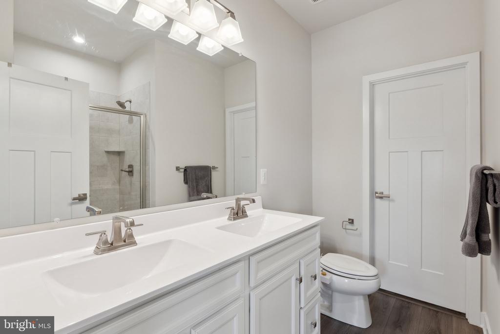 7828 Yona Ct