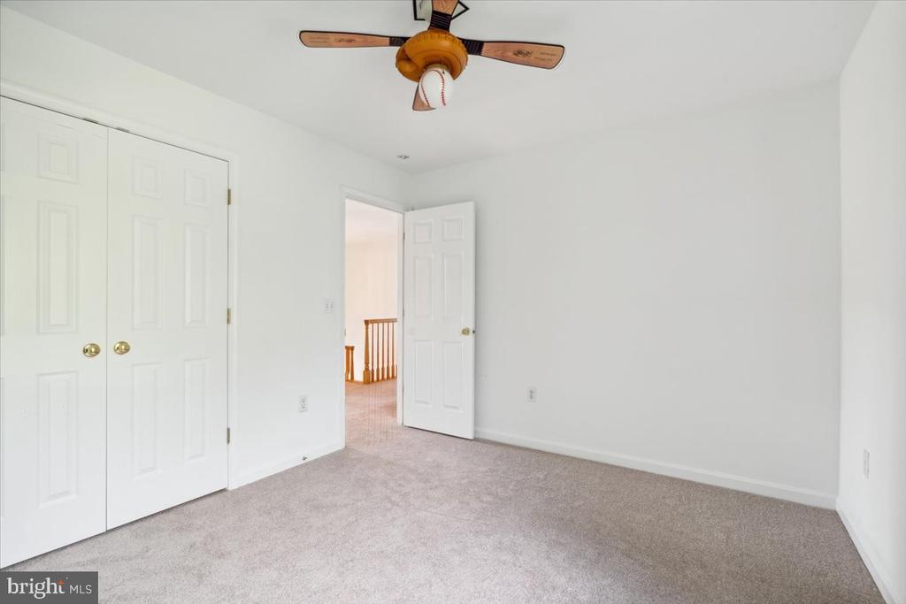 1037 Lindfield Dr