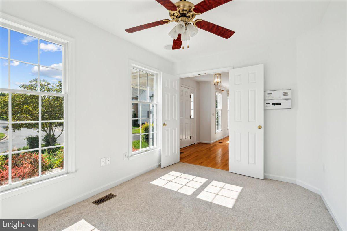 1037 Lindfield Dr