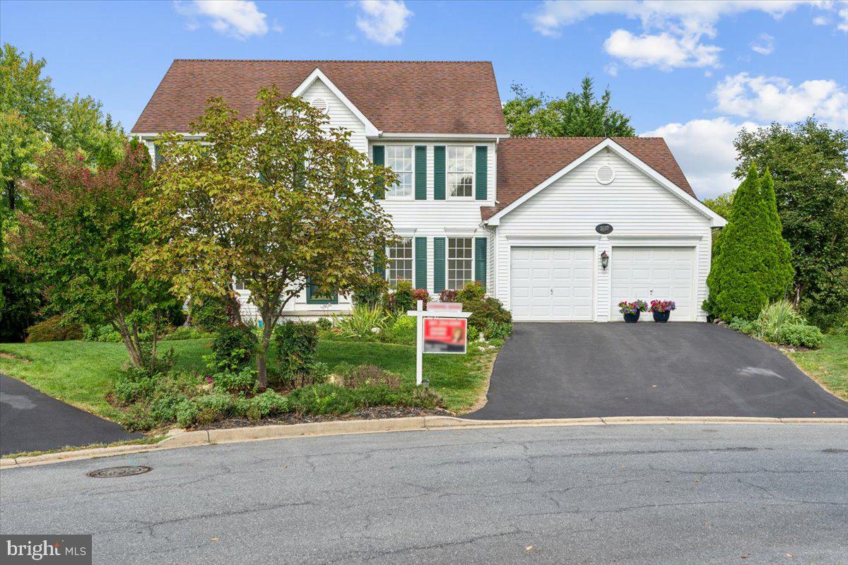 1037 Lindfield Dr