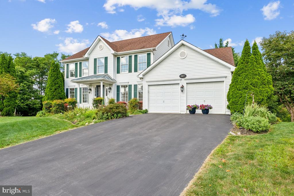 1037 Lindfield Dr