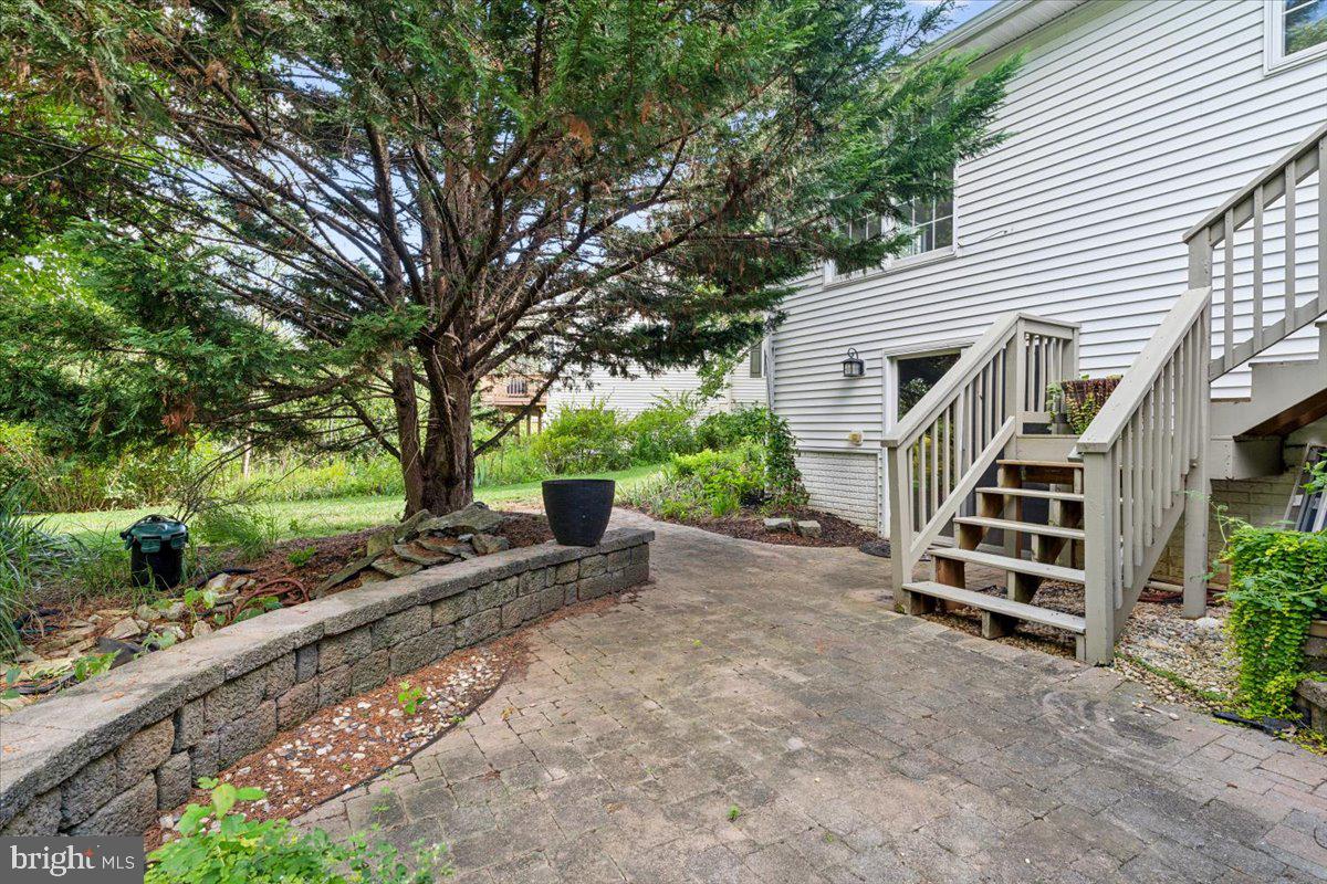1037 Lindfield Dr