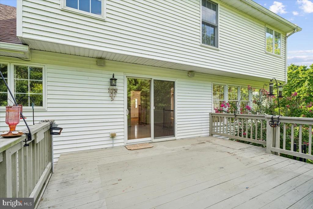 1037 Lindfield Dr