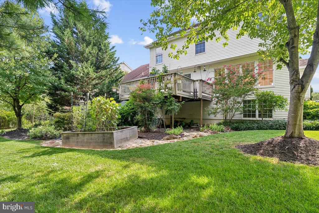 1037 Lindfield Dr