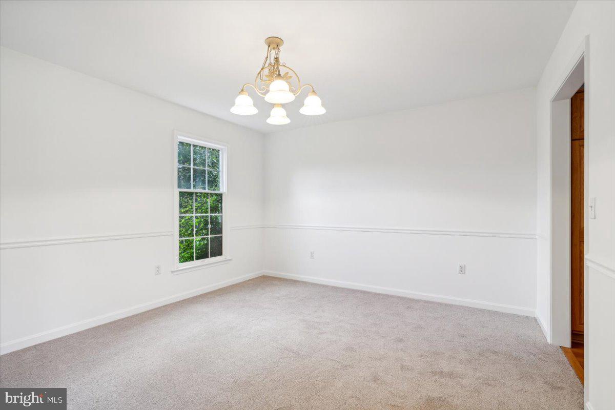 1037 Lindfield Dr