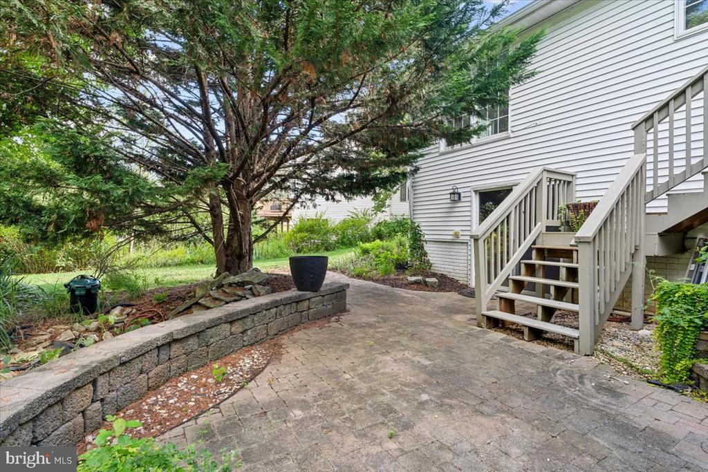 1037 Lindfield Dr