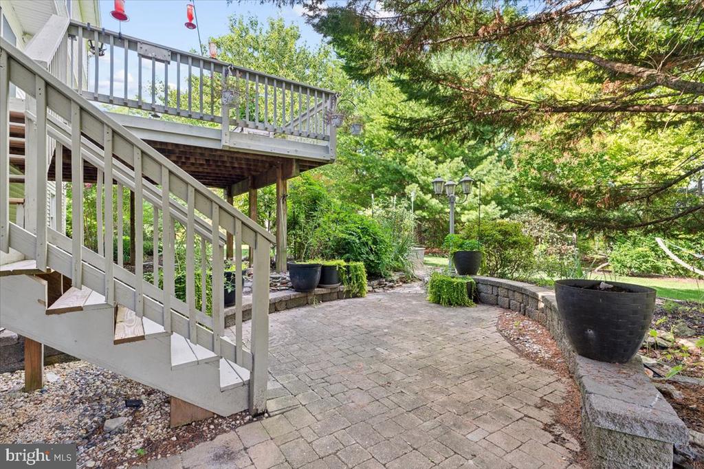 1037 Lindfield Dr