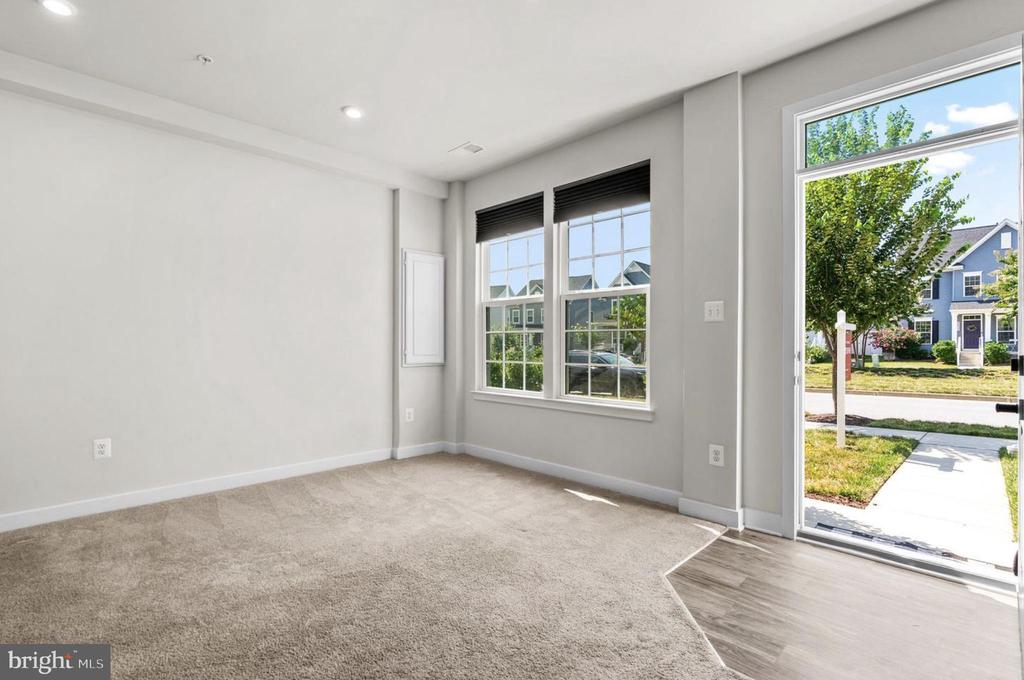 6636 BALLENGER RUN BOULEVARD