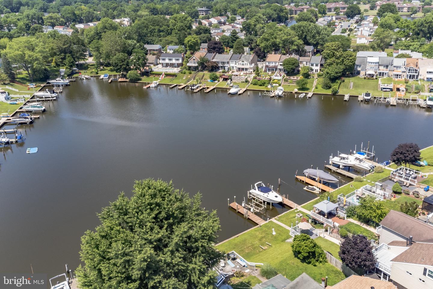 21 Neptune Dr