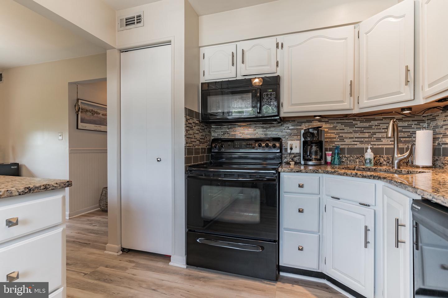 21 Neptune Dr