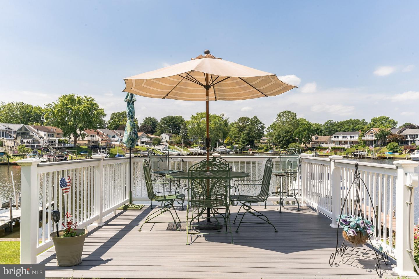 21 Neptune Dr