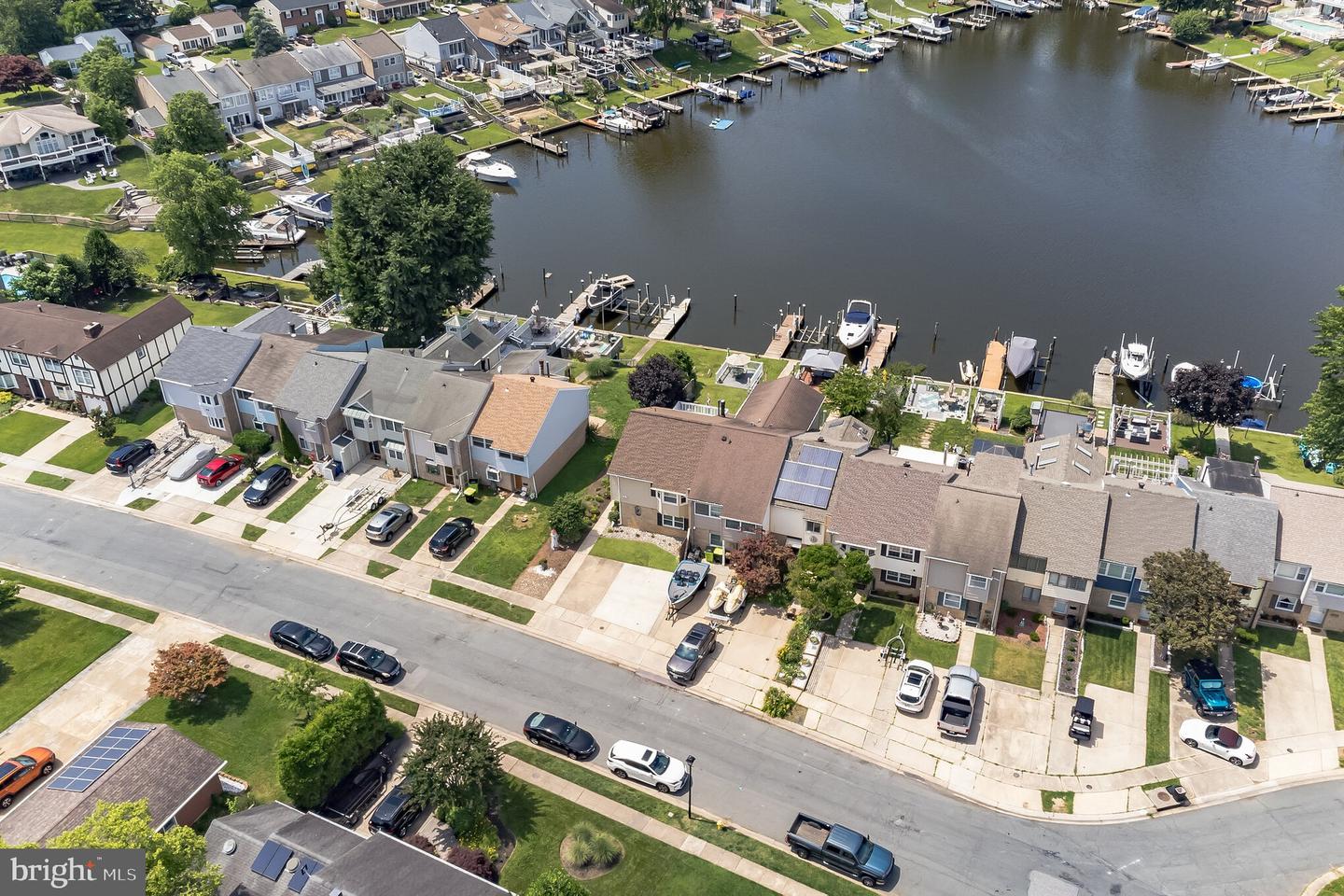 21 Neptune Dr