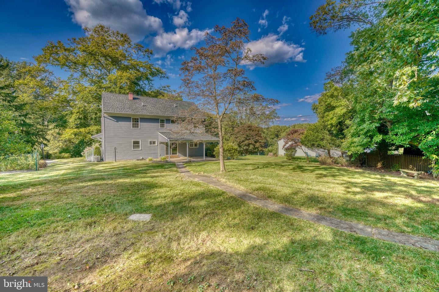 4809 Rollingtop Rd