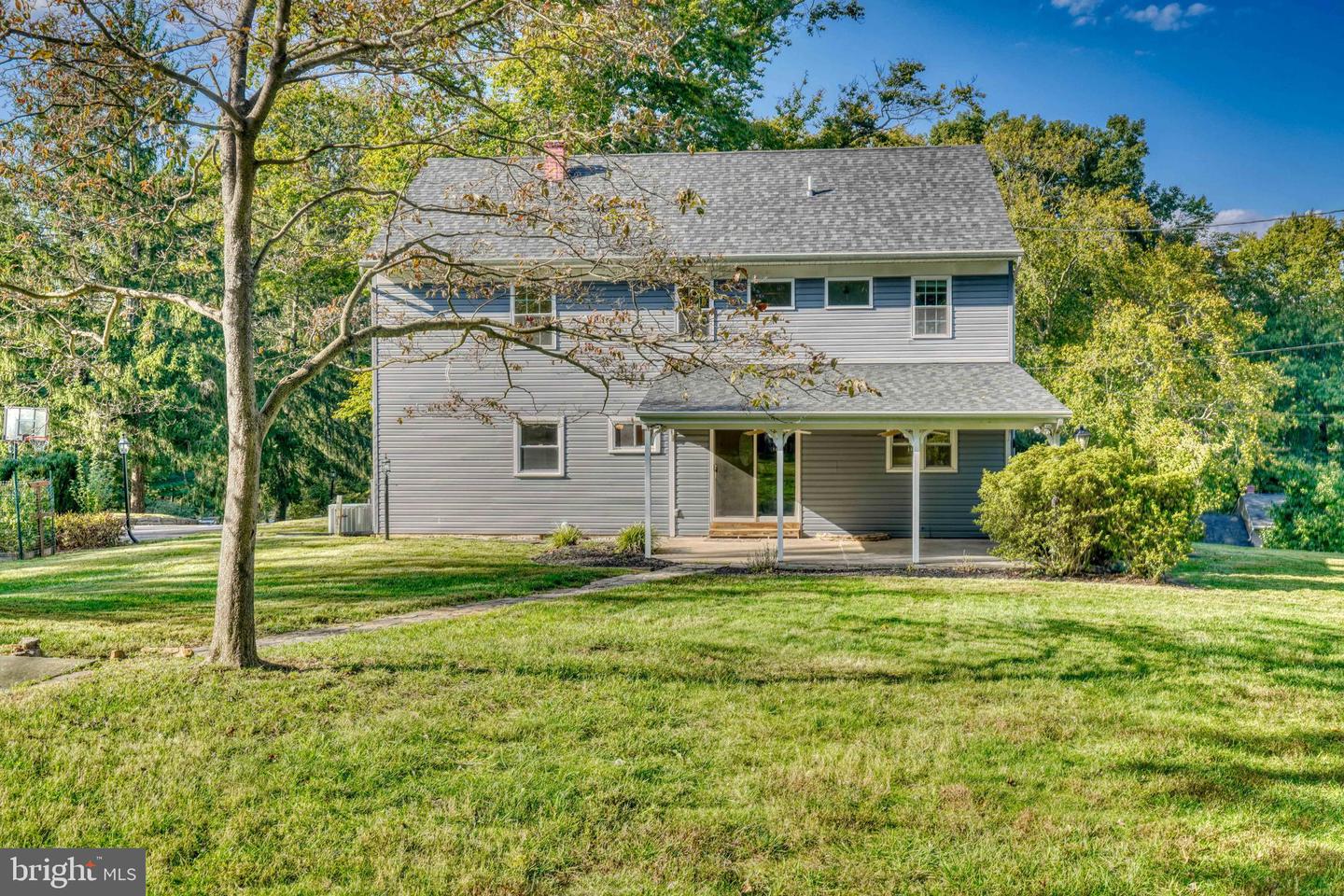 4809 Rollingtop Rd