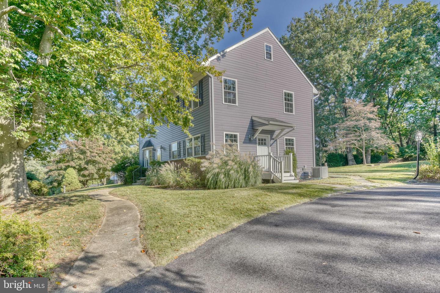 4809 Rollingtop Rd