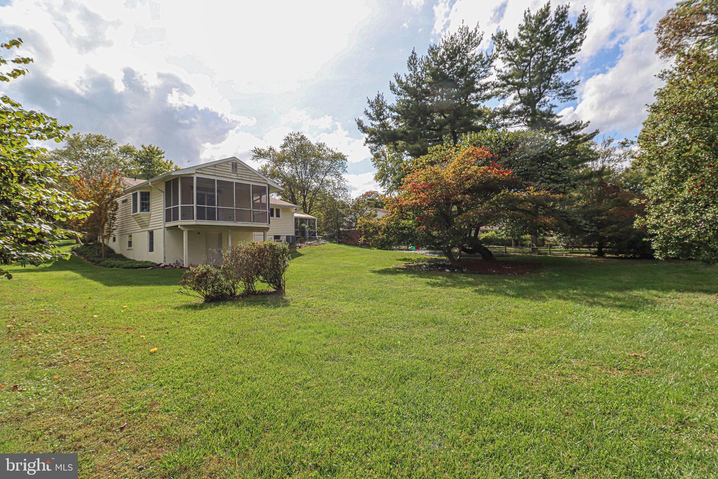 10206 Donleigh Dr