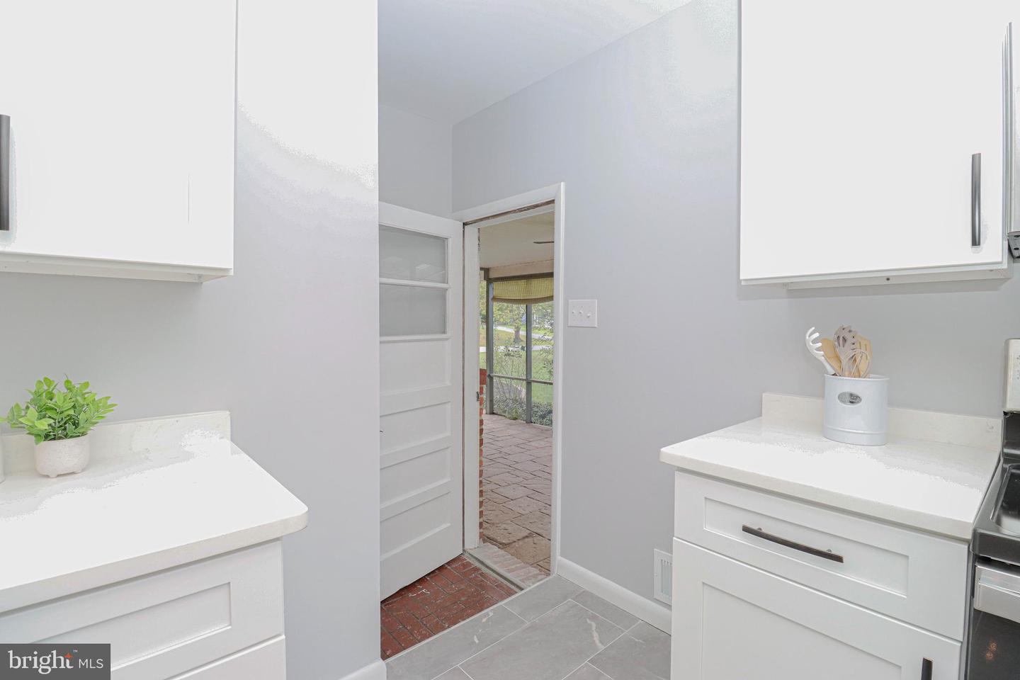 10206 Donleigh Dr