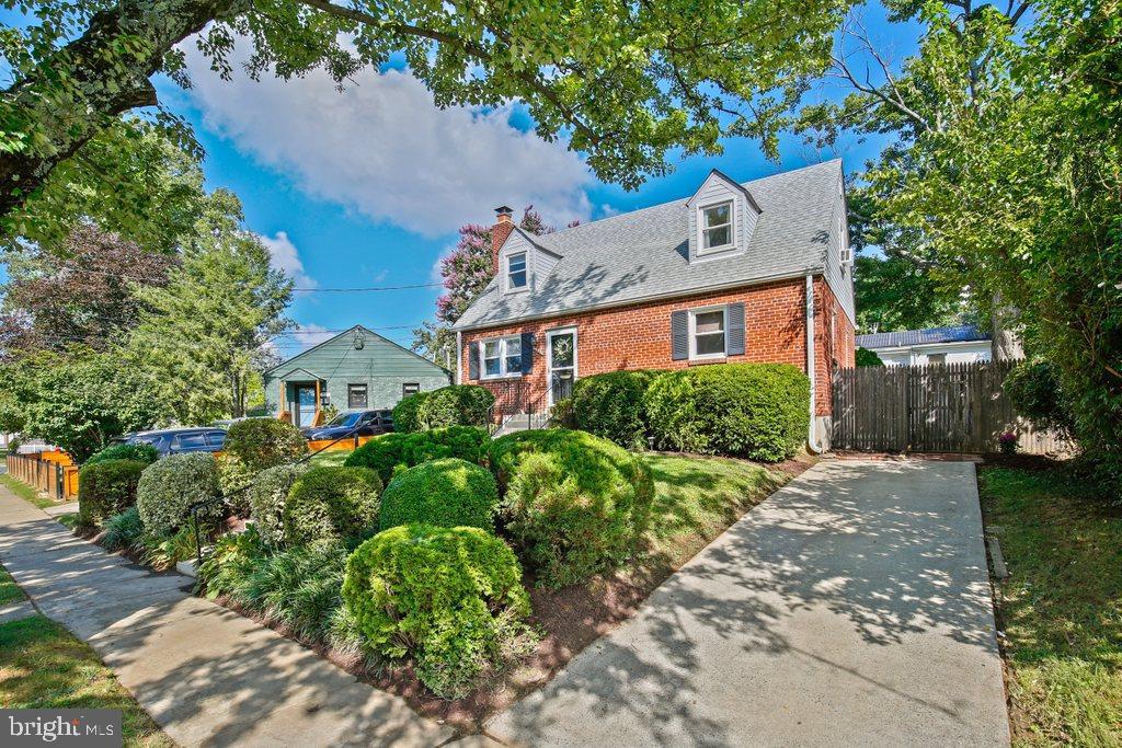 1525 Gridley Ln