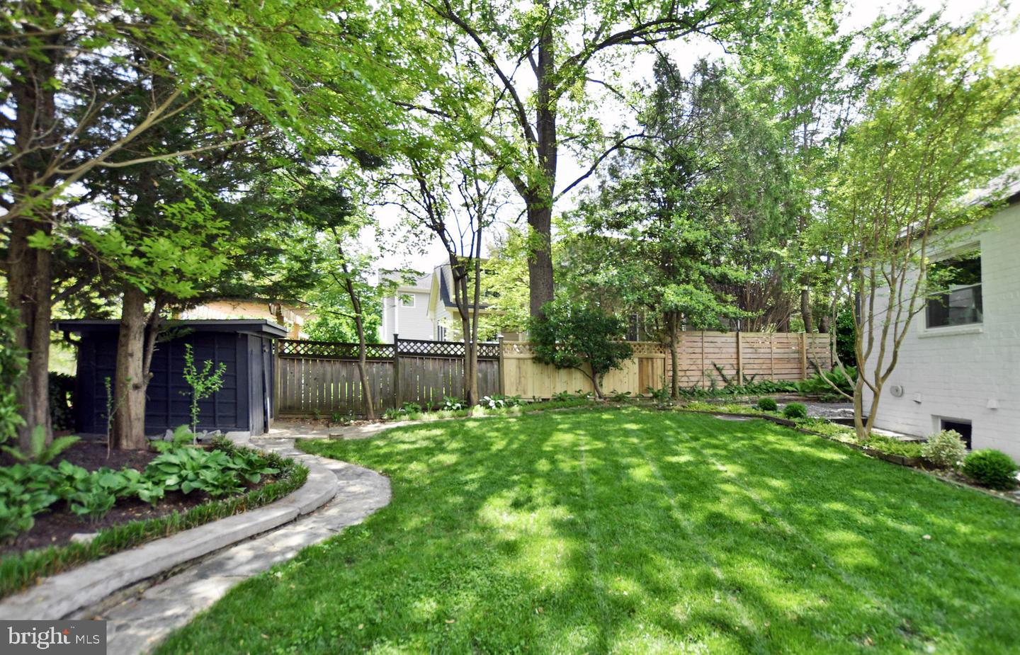 5219 Belvoir Dr