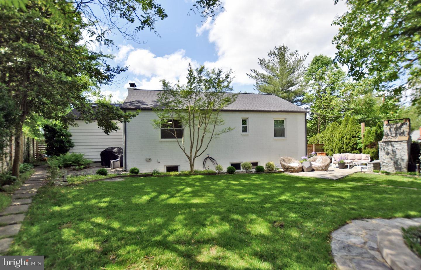5219 Belvoir Dr