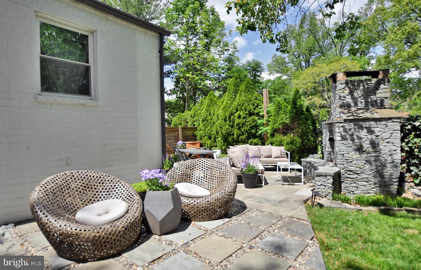5219 Belvoir Dr