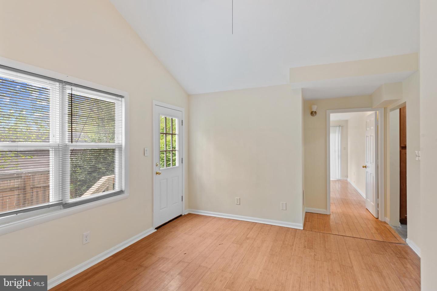 12200 Valleywood Dr