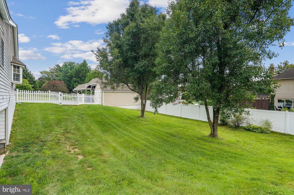 7300 NEEDWOOD ROAD