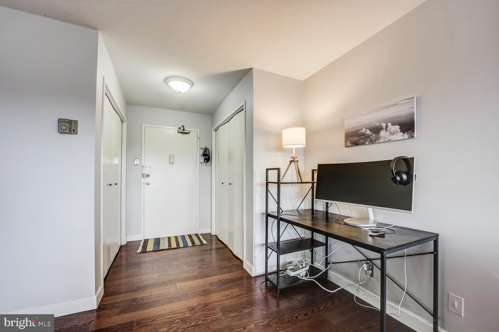 1900 LYTTONSVILLE ROAD 1105