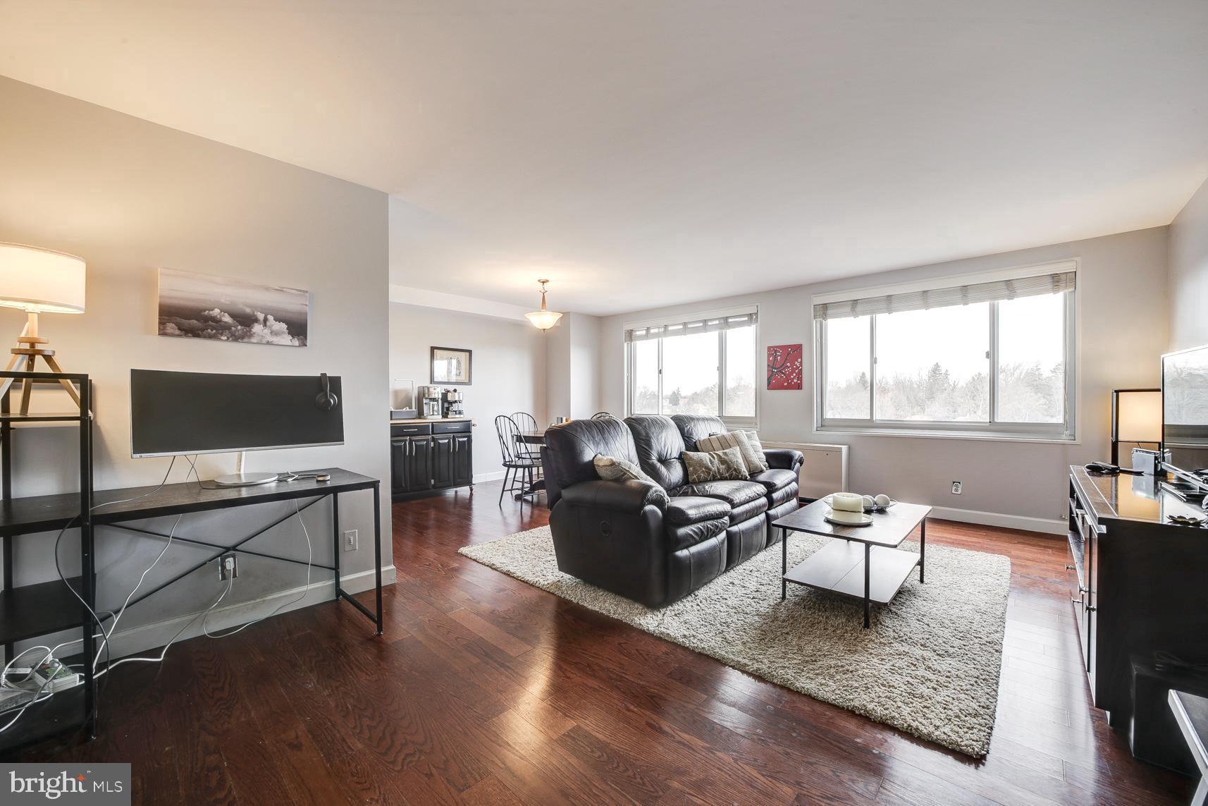1900 LYTTONSVILLE ROAD 1105