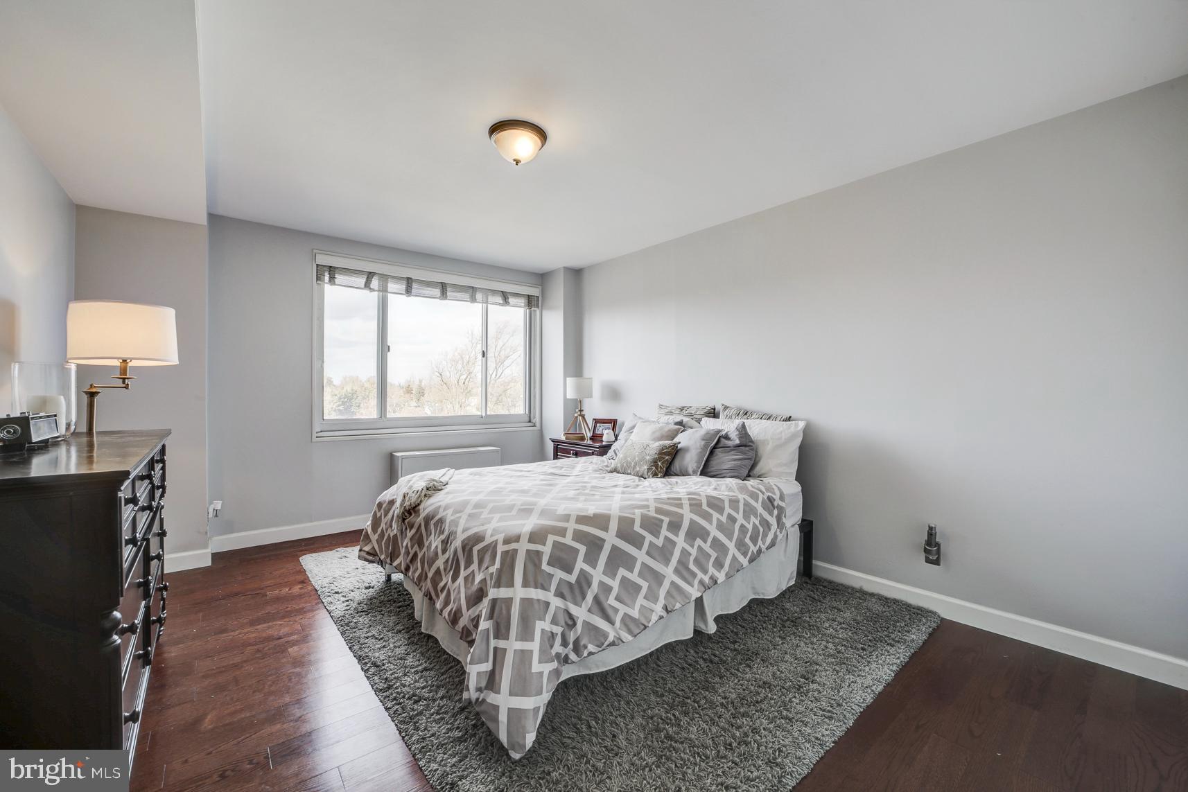 1900 LYTTONSVILLE ROAD 1105
