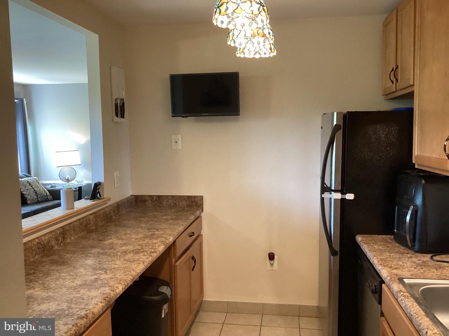 6308 Hil Mar Dr #8-9