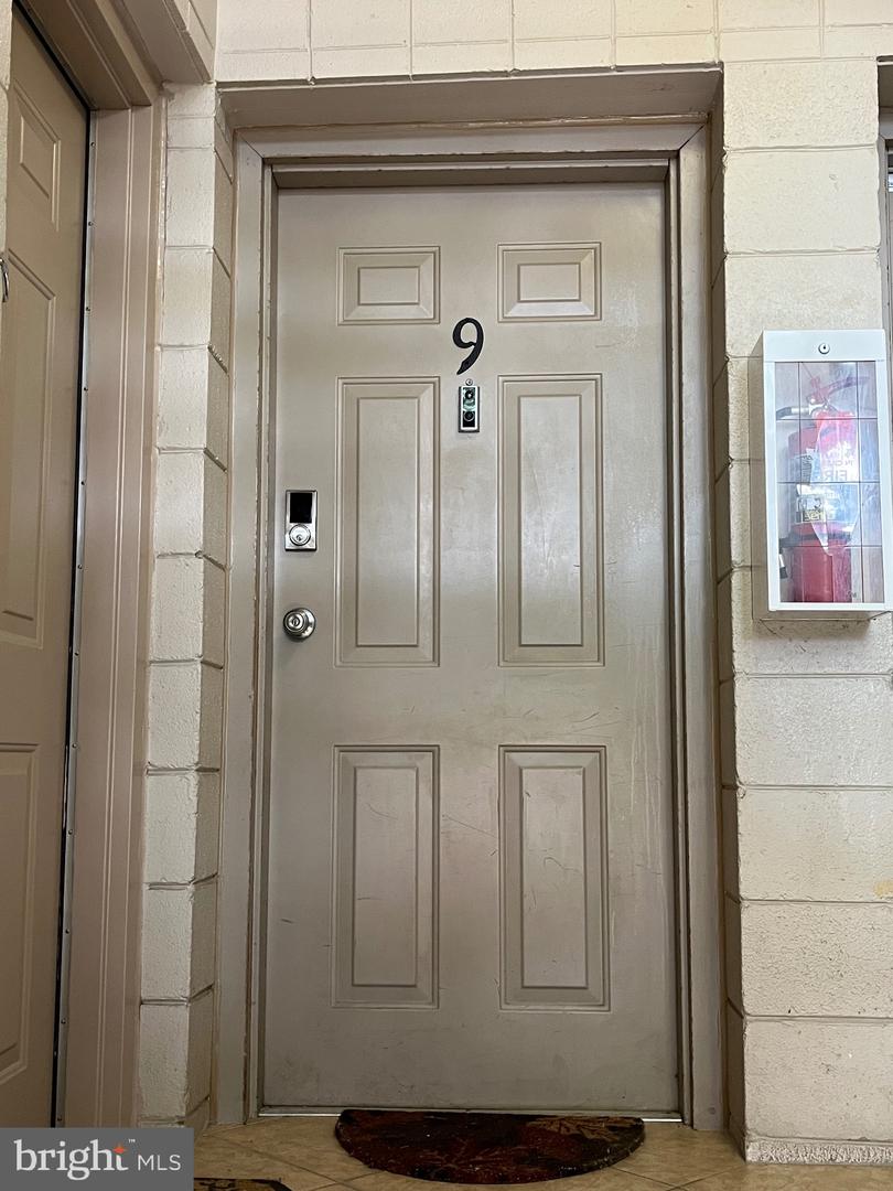 6308 Hil Mar Dr #8-9