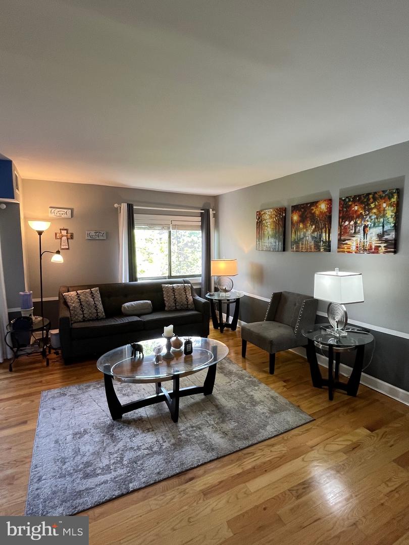 6308 Hil Mar Dr #8-9